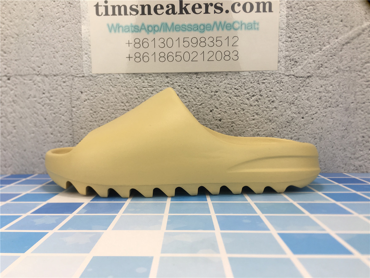 Free Shipping Yeezy Slides 'Desert Sand' FW6344